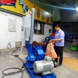 Máy nghiền thức ăn chăn nuôi B20